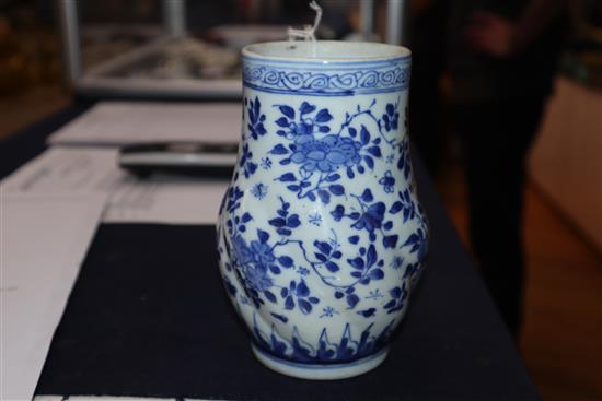 A Chinese blue and white tankard, Kangxi period height 14cm
